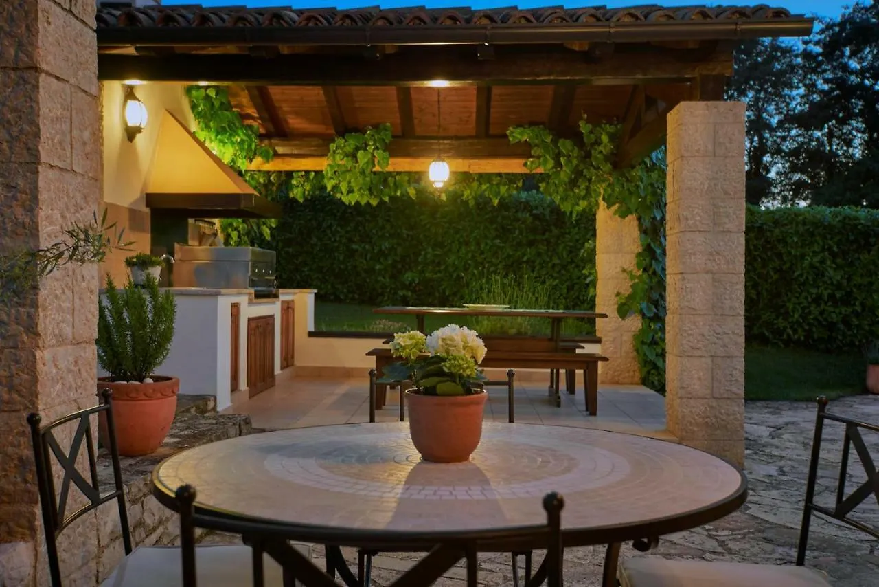 Villa Sujevic Motovun Hırvatistan
